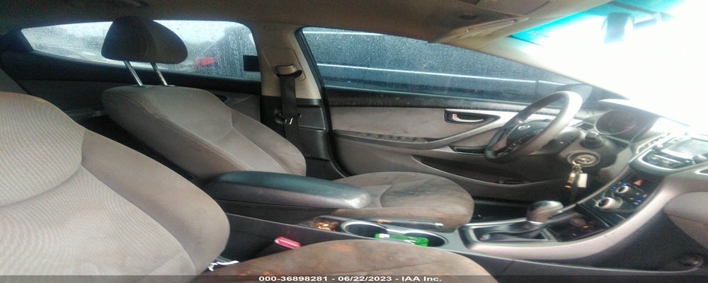 KMHDH4AE3FU415158 2015 HYUNDAI ELANTRA photo no. 5