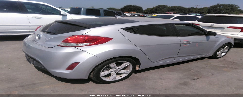 KMHTC6AD3DU142913 2013 HYUNDAI VELOSTER photo no. 4