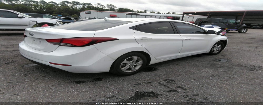 5NPDH4AE6FH605678 2015 HYUNDAI ELANTRA photo no. 4