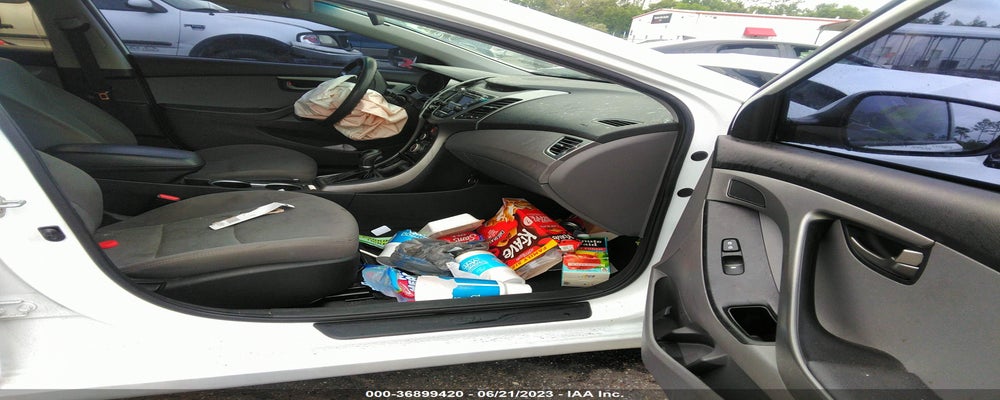 5NPDH4AE6FH605678 2015 HYUNDAI ELANTRA photo no. 5