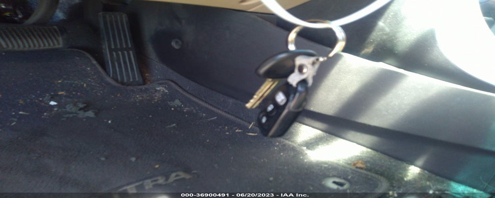 5NPDH4AE8BH048640 2011 HYUNDAI ELANTRA photo no. 11