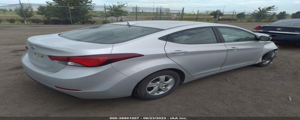 5NPDH4AE6FH614073 2015 HYUNDAI ELANTRA photo no. 4