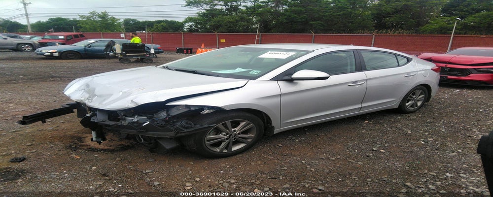 5NPD84LF9JH389257 2018 HYUNDAI ELANTRA photo no. 2