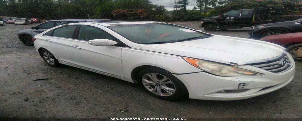 5NPEC4AC4BH040794 2011 HYUNDAI SONATA photo no. 12