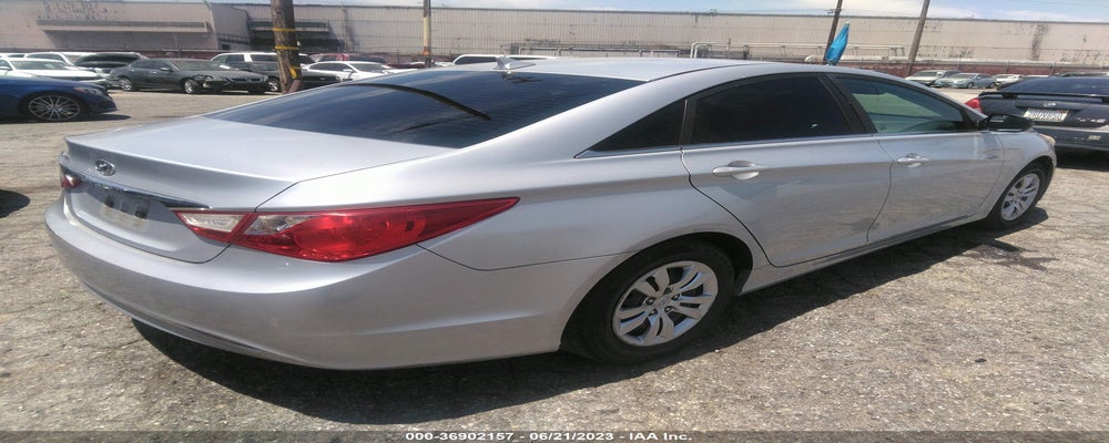 5NPEB4AC0BH282968 2011 HYUNDAI SONATA photo no. 4