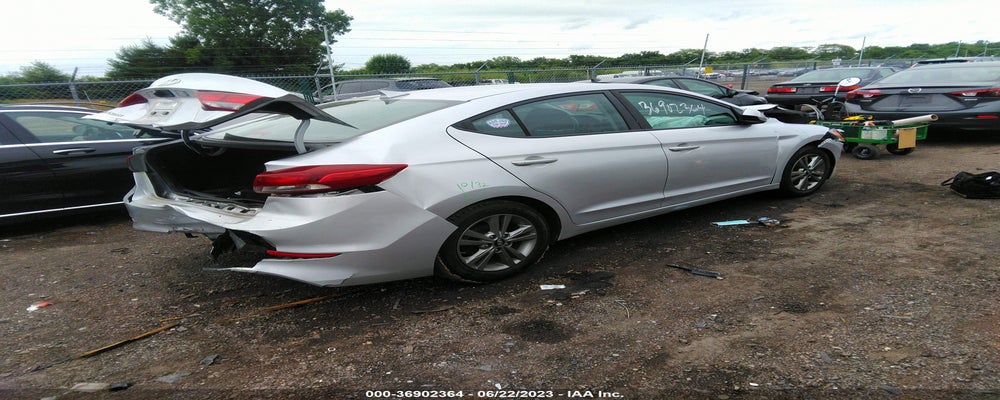 KMHD84LF5JU536742 2018 HYUNDAI ELANTRA photo no. 4