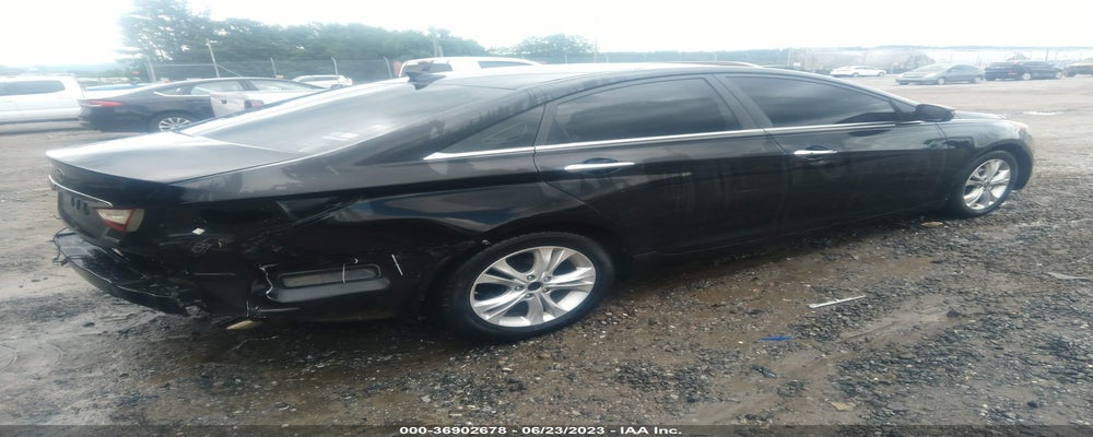 5NPEC4AC7BH039526 2011 HYUNDAI SONATA photo no. 4