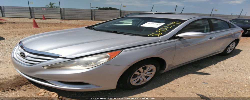 5NPEB4AC3BH227012 2011 HYUNDAI SONATA photo no. 2