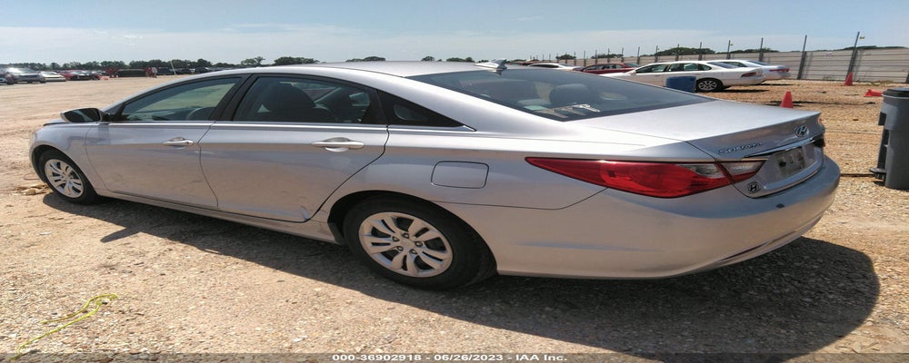5NPEB4AC3BH227012 2011 HYUNDAI SONATA photo no. 3