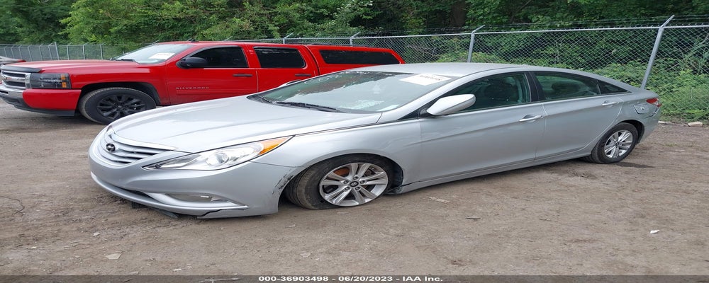 5NPEB4AC2DH589089 2013 HYUNDAI SONATA photo no. 2