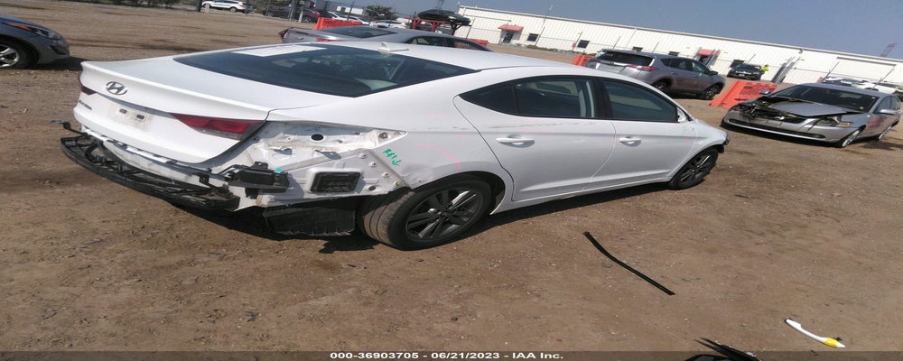 5NPD84LF2JH227552 2018 HYUNDAI ELANTRA photo no. 4