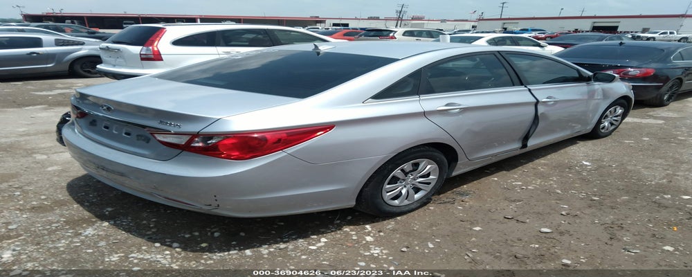 5NPEB4AC8BH185565 2011 HYUNDAI SONATA photo no. 4