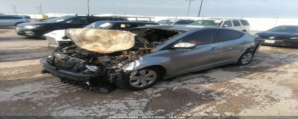 5NPDH4AE9GH700351 2016 HYUNDAI ELANTRA photo no. 2