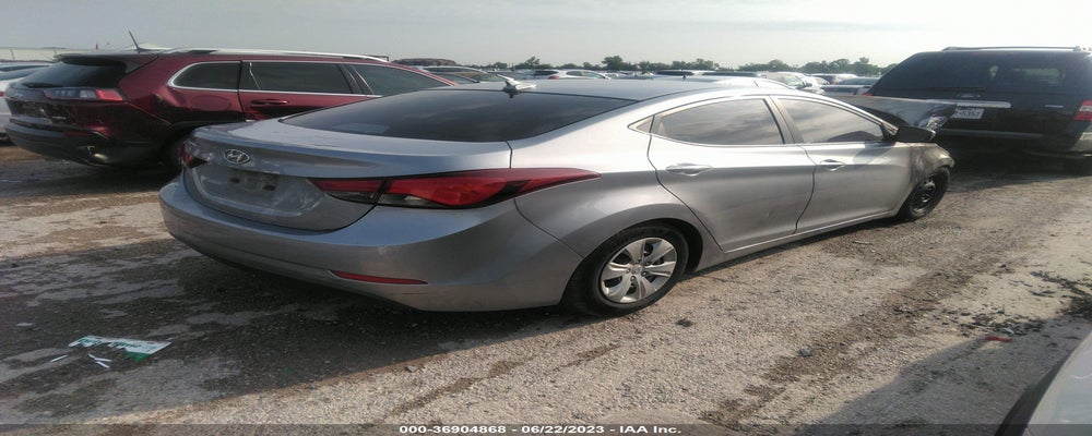 5NPDH4AE9GH700351 2016 HYUNDAI ELANTRA photo no. 4