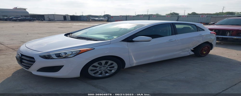 KMHD35LH5GU269195 2016 HYUNDAI ELANTRA GT photo no. 2