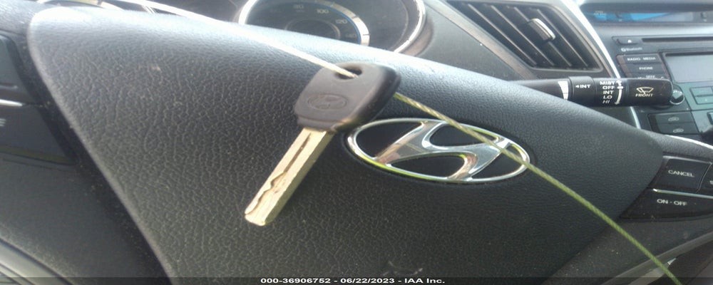 5NPEB4AC4EH869047 2014 HYUNDAI SONATA photo no. 11