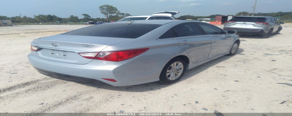 5NPEB4AC4EH869047 2014 HYUNDAI SONATA photo no. 4