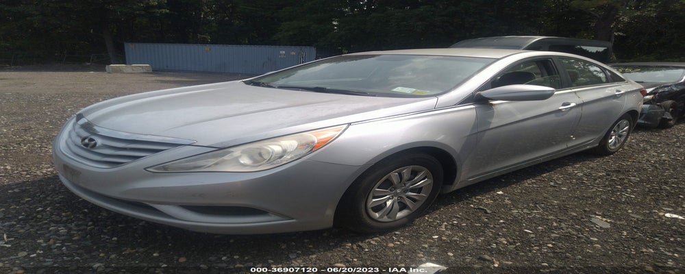 5NPEB4AC9BH033603 2011 HYUNDAI SONATA photo no. 2