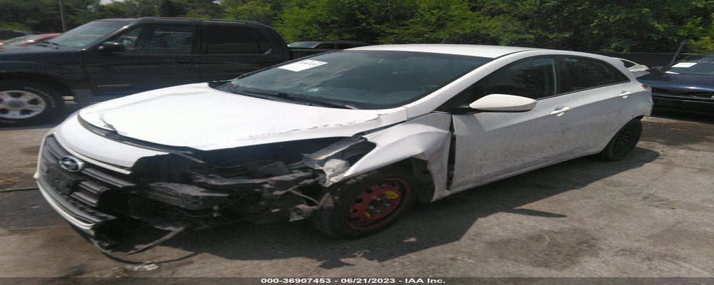 KMHD35LH3HU370852 2017 HYUNDAI ELANTRA GT photo no. 2