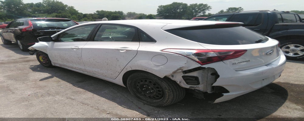KMHD35LH3HU370852 2017 HYUNDAI ELANTRA GT photo no. 3