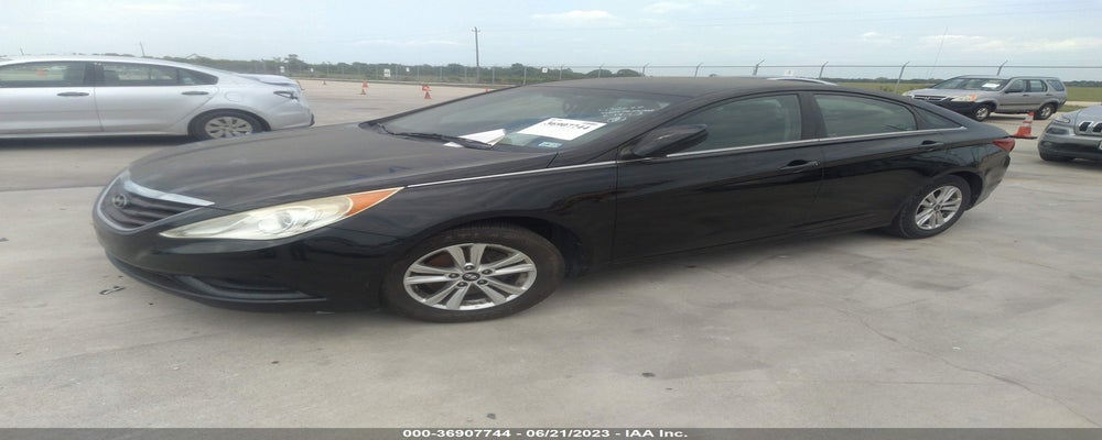 5NPEB4AC4BH239671 2011 HYUNDAI SONATA photo no. 2