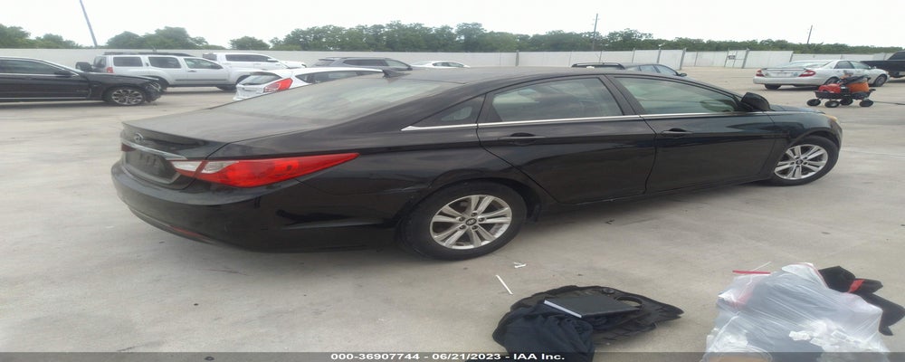 5NPEB4AC4BH239671 2011 HYUNDAI SONATA photo no. 4