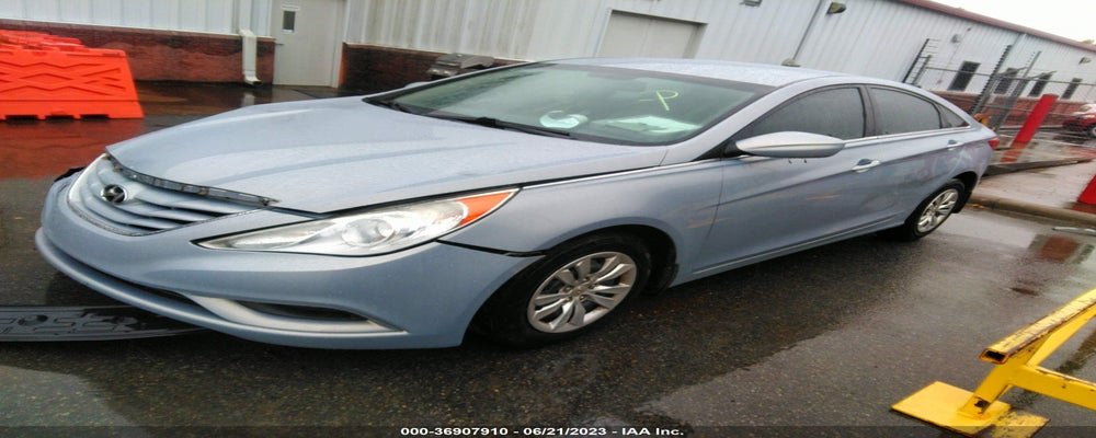 5NPEB4AC1BH298452 2011 HYUNDAI SONATA photo no. 2