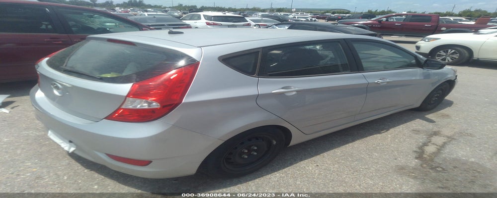 KMHCT5AE9FU225560 2015 HYUNDAI ACCENT photo no. 4