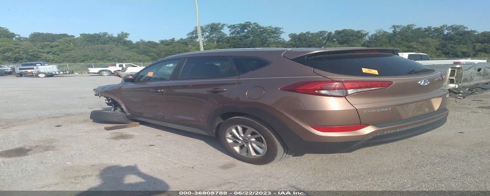 KM8J33A44HU334918 2017 HYUNDAI TUCSON photo no. 3
