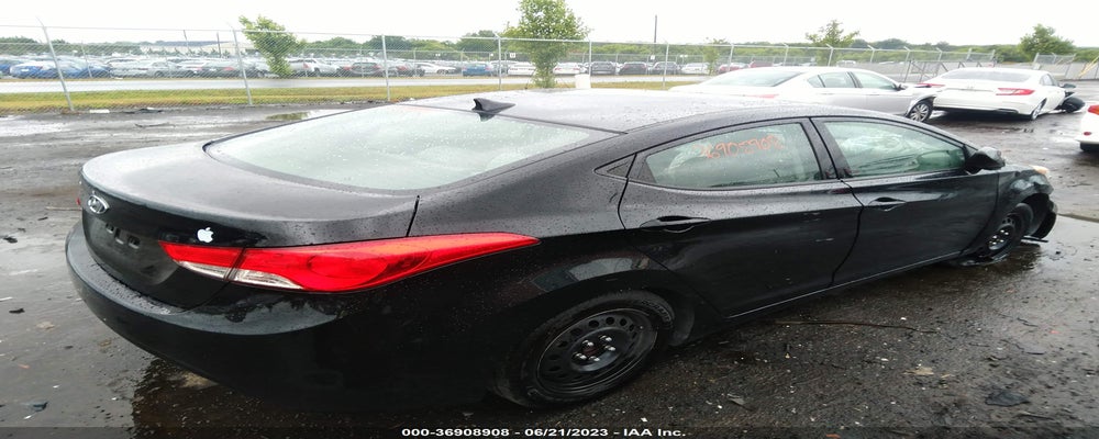 5NPDH4AEXDH218208 2013 HYUNDAI ELANTRA photo no. 4