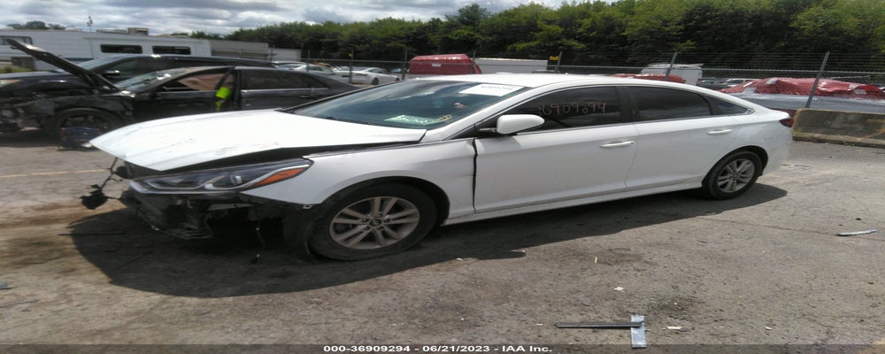 5NPE24AF5KH801877 2019 HYUNDAI SONATA photo no. 2