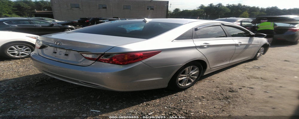 5NPEB4ACXDH760140 2013 HYUNDAI SONATA photo no. 4