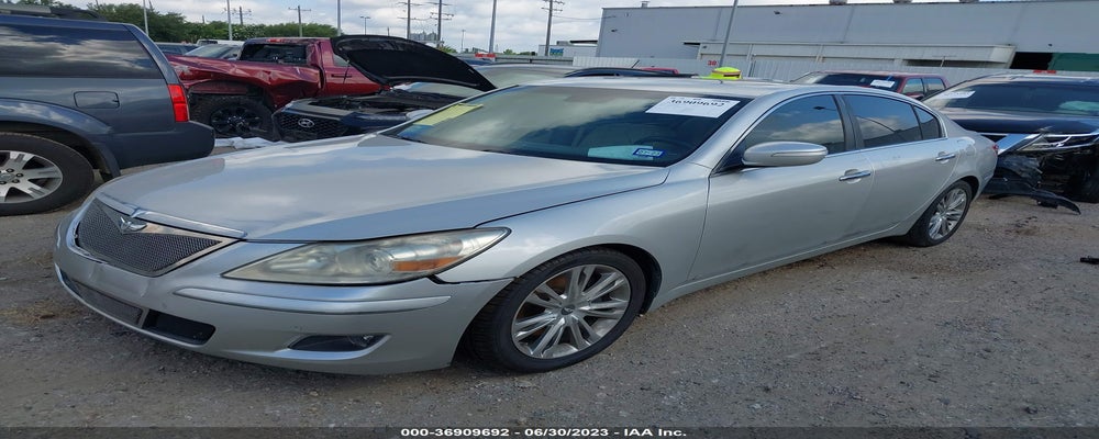 KMHGC4DF3BU125092 2011 HYUNDAI GENESIS photo no. 2