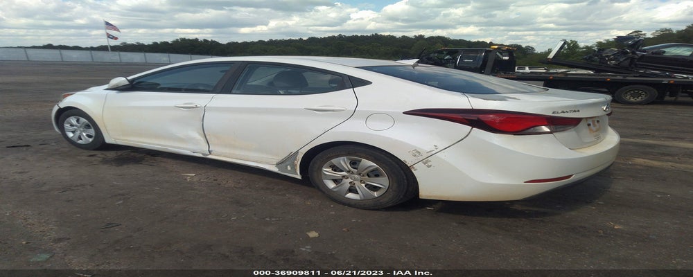 5NPDH4AE4GH684253 2016 HYUNDAI ELANTRA photo no. 3