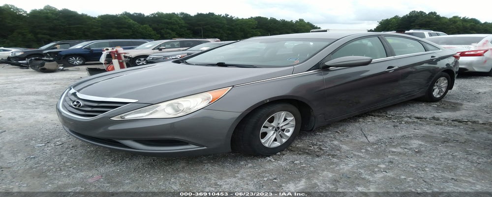 5NPEB4AC5BH272064 2011 HYUNDAI SONATA photo no. 2