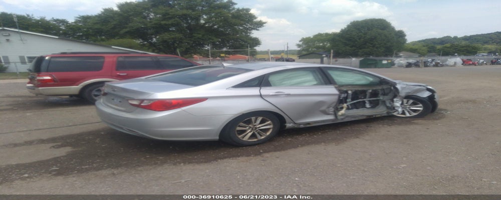5NPEB4AC2DH624343 2013 HYUNDAI SONATA photo no. 4