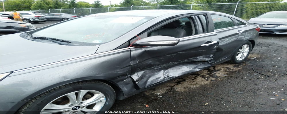 5NPEC4AC3BH300263 2011 HYUNDAI SONATA photo no. 6