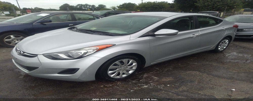 5NPDH4AE3DH227025 2013 HYUNDAI ELANTRA photo no. 2