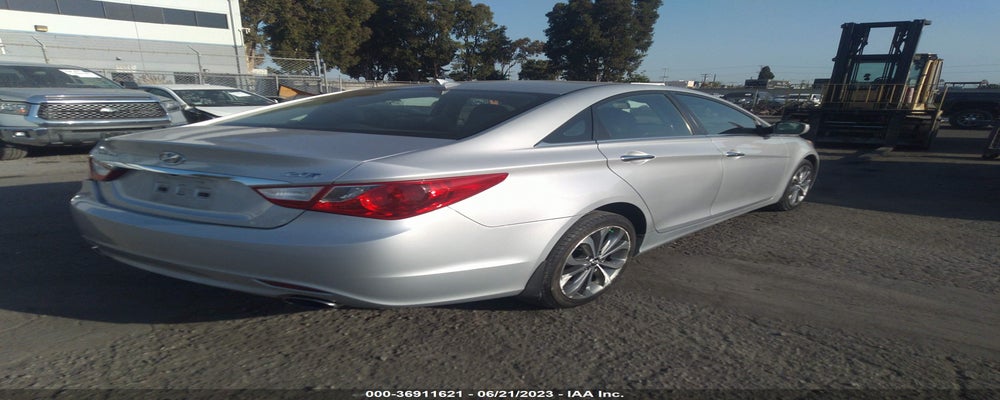 5NPEC4ABXDH668918 2013 HYUNDAI SONATA photo no. 4
