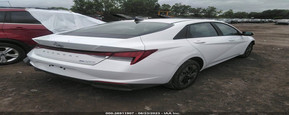 KMHLM4AJXPU069244 2023 HYUNDAI ELANTRA HYBRID photo no. 4