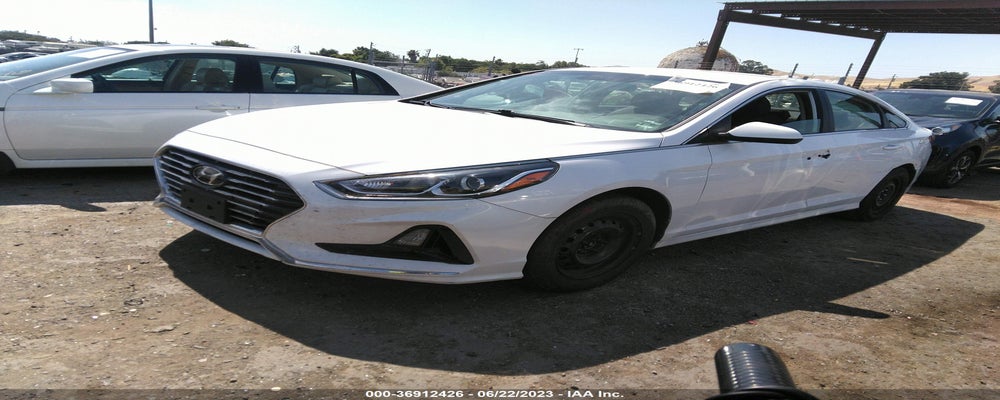 5NPE24AF0KH749686 2019 HYUNDAI SONATA photo no. 2