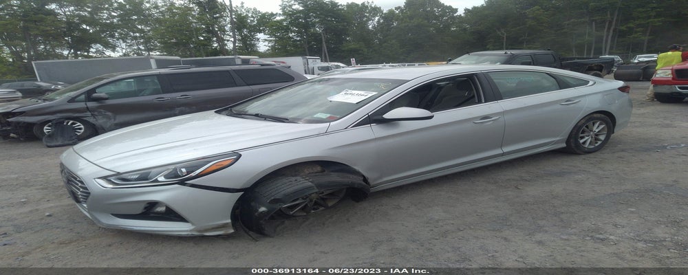 5NPE24AF6JH698094 2018 HYUNDAI SONATA photo no. 2