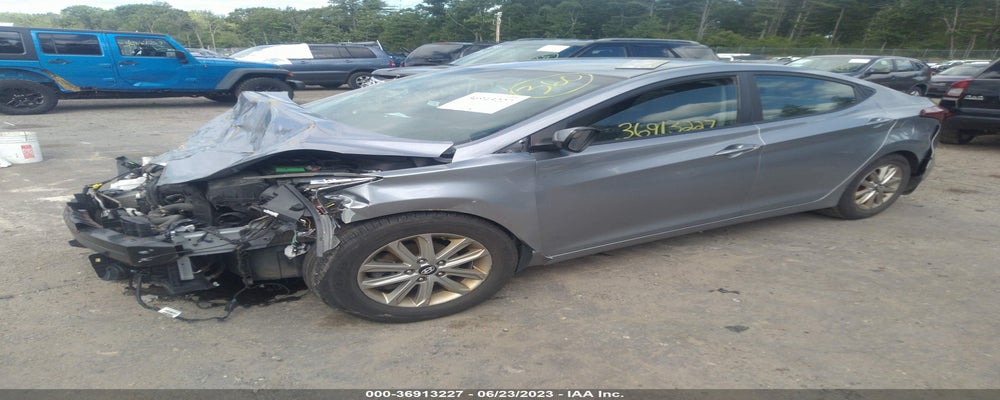 5NPDH4AE9FH631627 2015 HYUNDAI ELANTRA photo no. 2