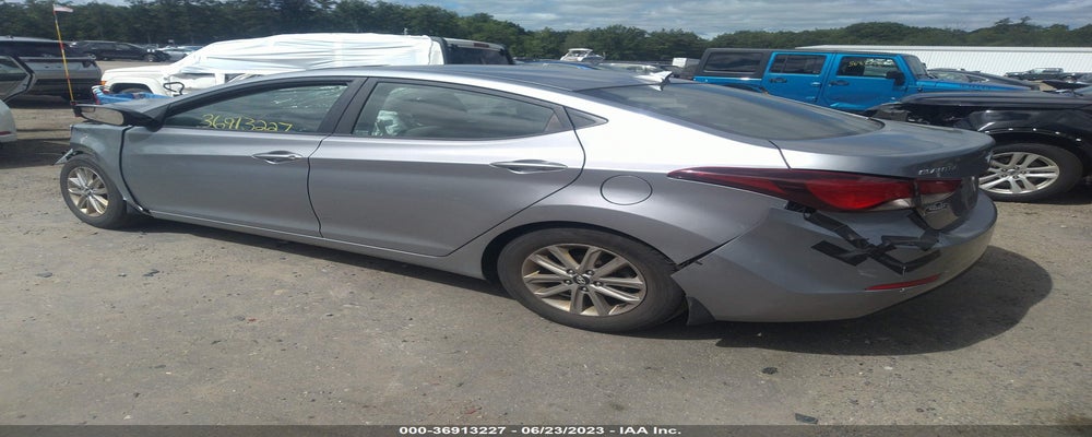 5NPDH4AE9FH631627 2015 HYUNDAI ELANTRA photo no. 3