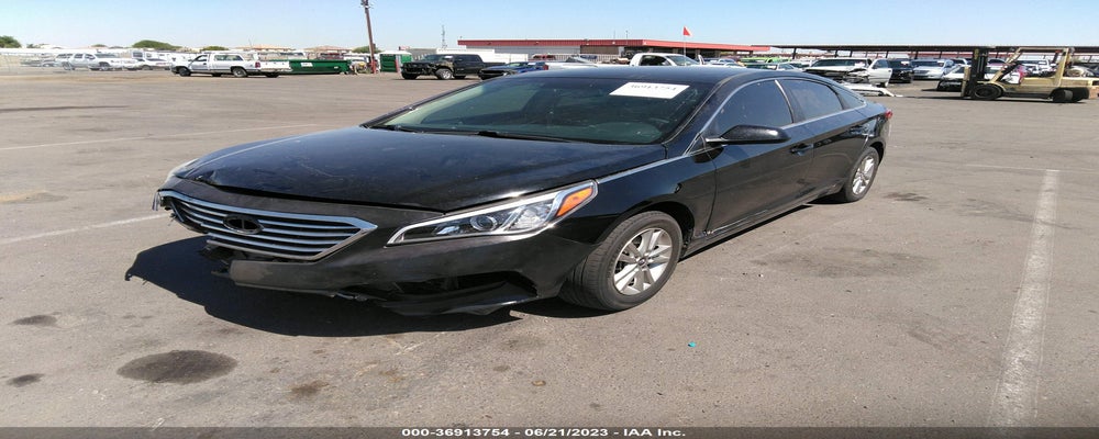 5NPE24AF0HH582576 2017 HYUNDAI SONATA photo no. 2