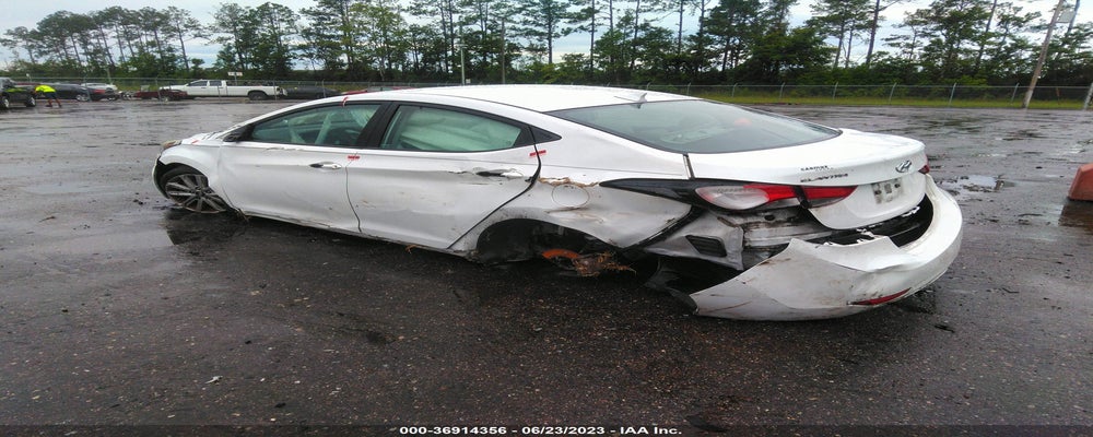 5NPDH4AE8FH609263 2015 HYUNDAI ELANTRA photo no. 3