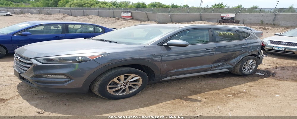 KM8J3CA46JU642727 2018 HYUNDAI TUCSON photo no. 2