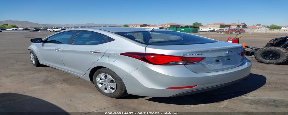5NPDH4AEXGH730748 2016 HYUNDAI ELANTRA photo no. 3