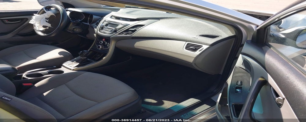 5NPDH4AEXGH730748 2016 HYUNDAI ELANTRA photo no. 5
