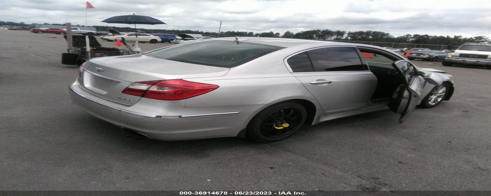 KMHGC4DD8DU246752 2013 HYUNDAI GENESIS photo no. 4